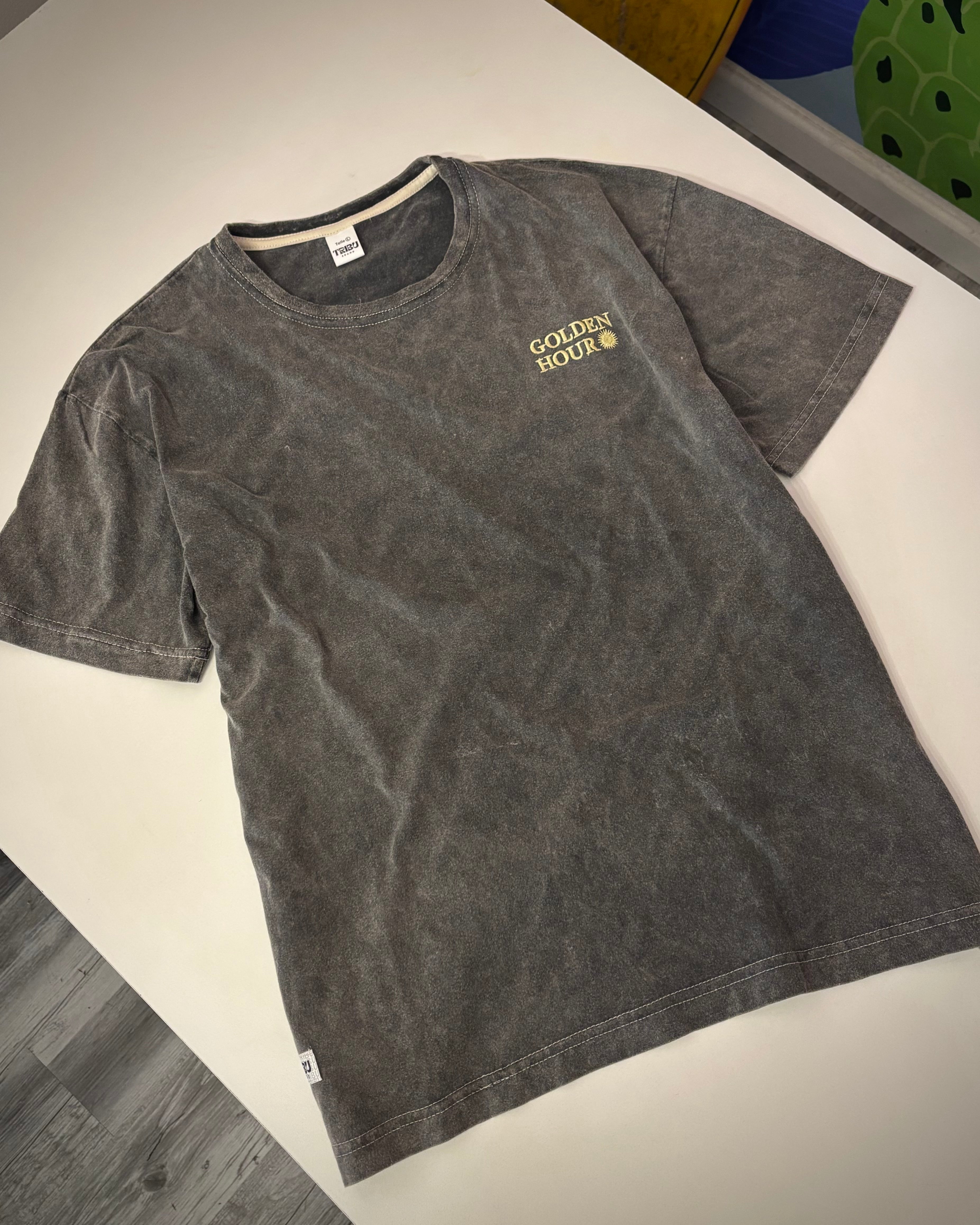 Remera clásica golden hour 🌞